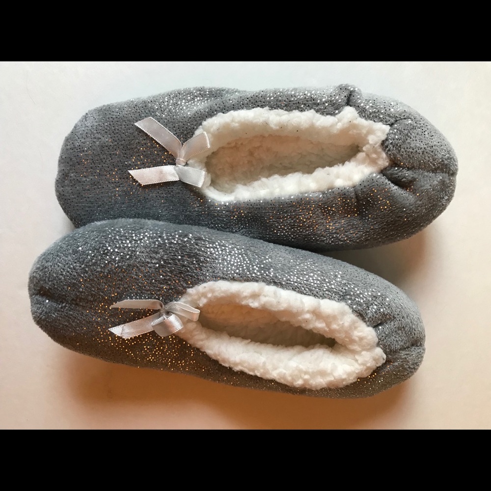 Fuzzy slipper socks - Picture 3 of 3